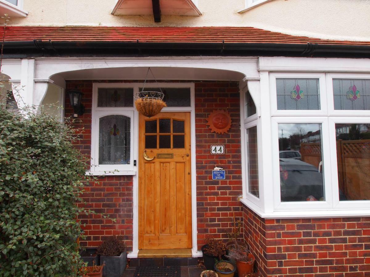 Morden Friendly Home In South London מראה חיצוני תמונה