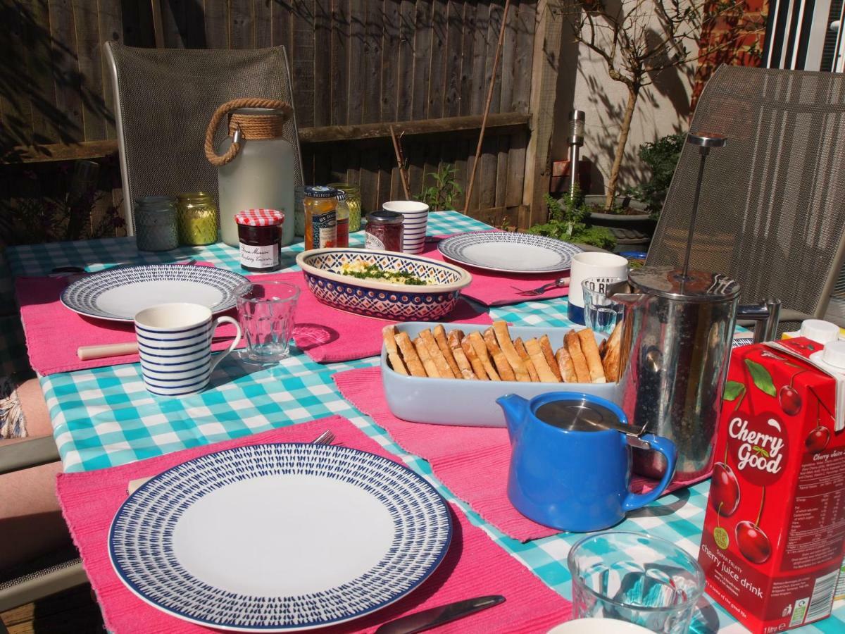 Morden Friendly Home In South London מראה חיצוני תמונה