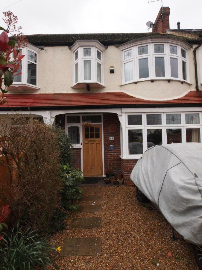Morden Friendly Home In South London מראה חיצוני תמונה